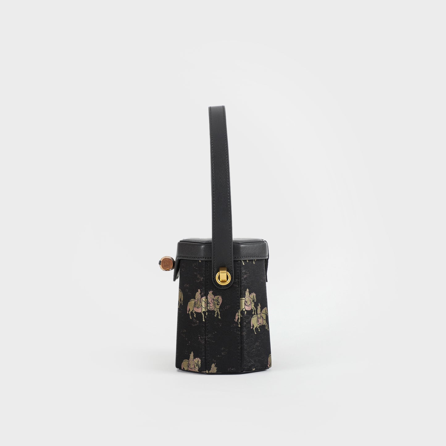 lucky bucket bag
