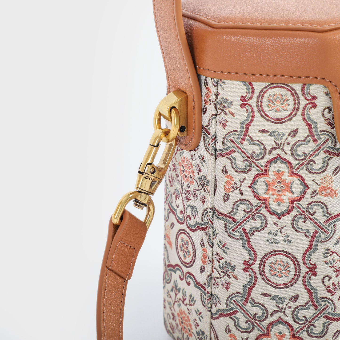 lucky bucket bag