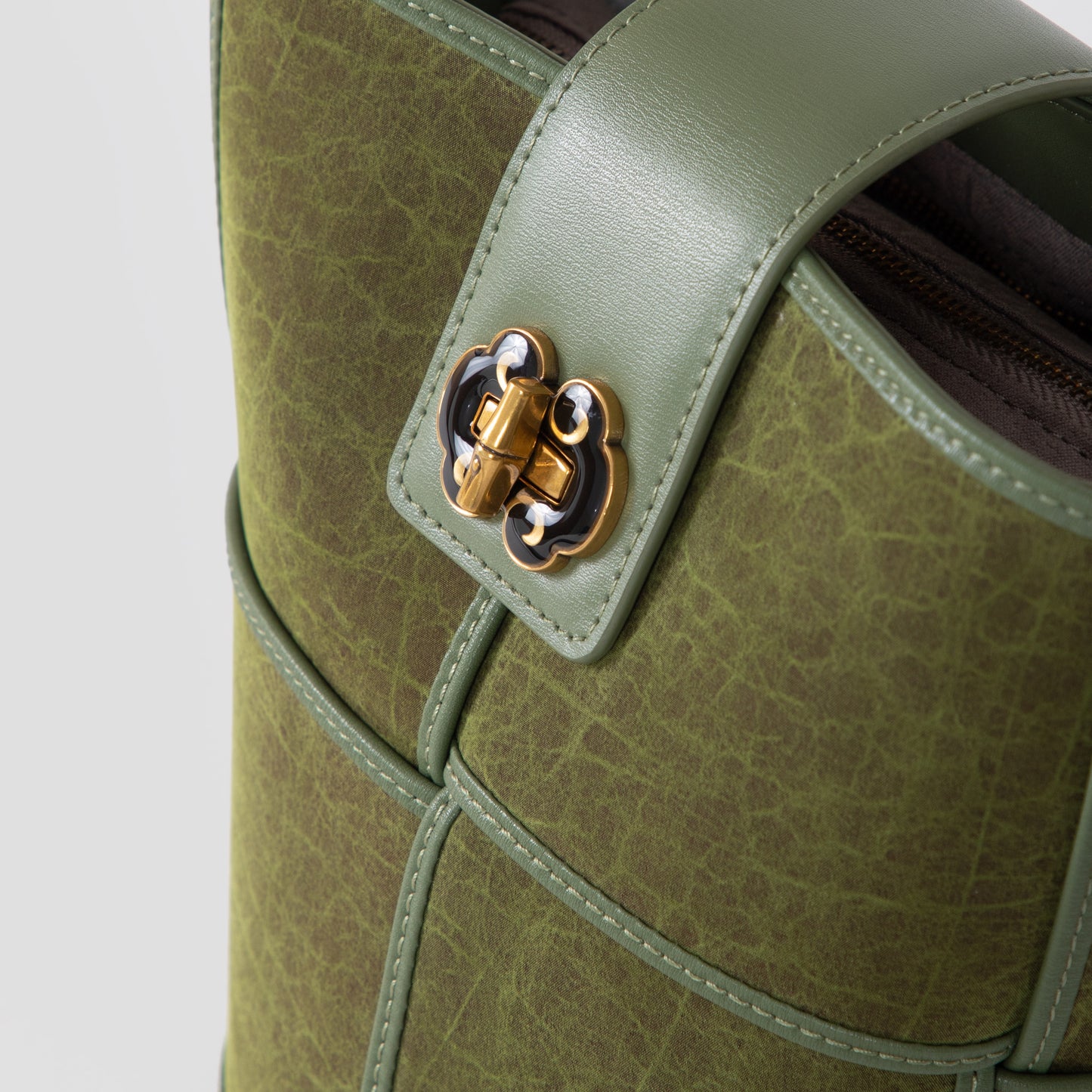 Xiangyunsha Bamboo Handbag