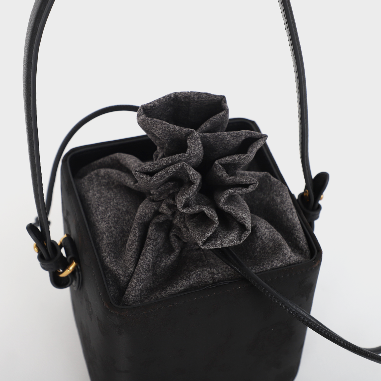 lucky-cross-body-bag