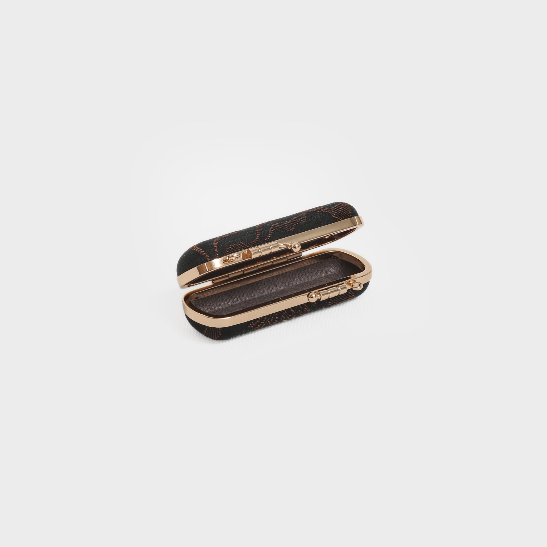 LipstickCase