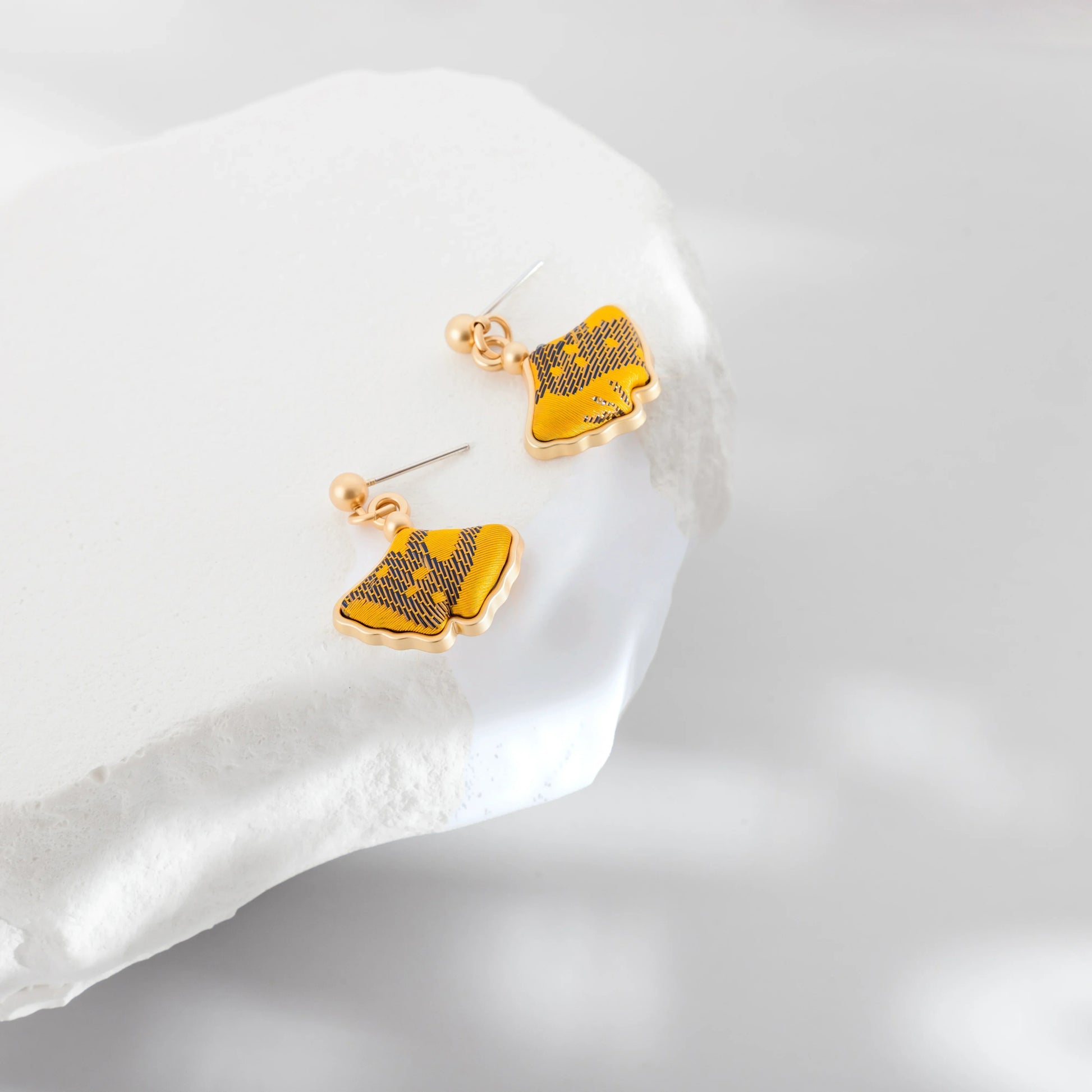 maplestory leaf earrings