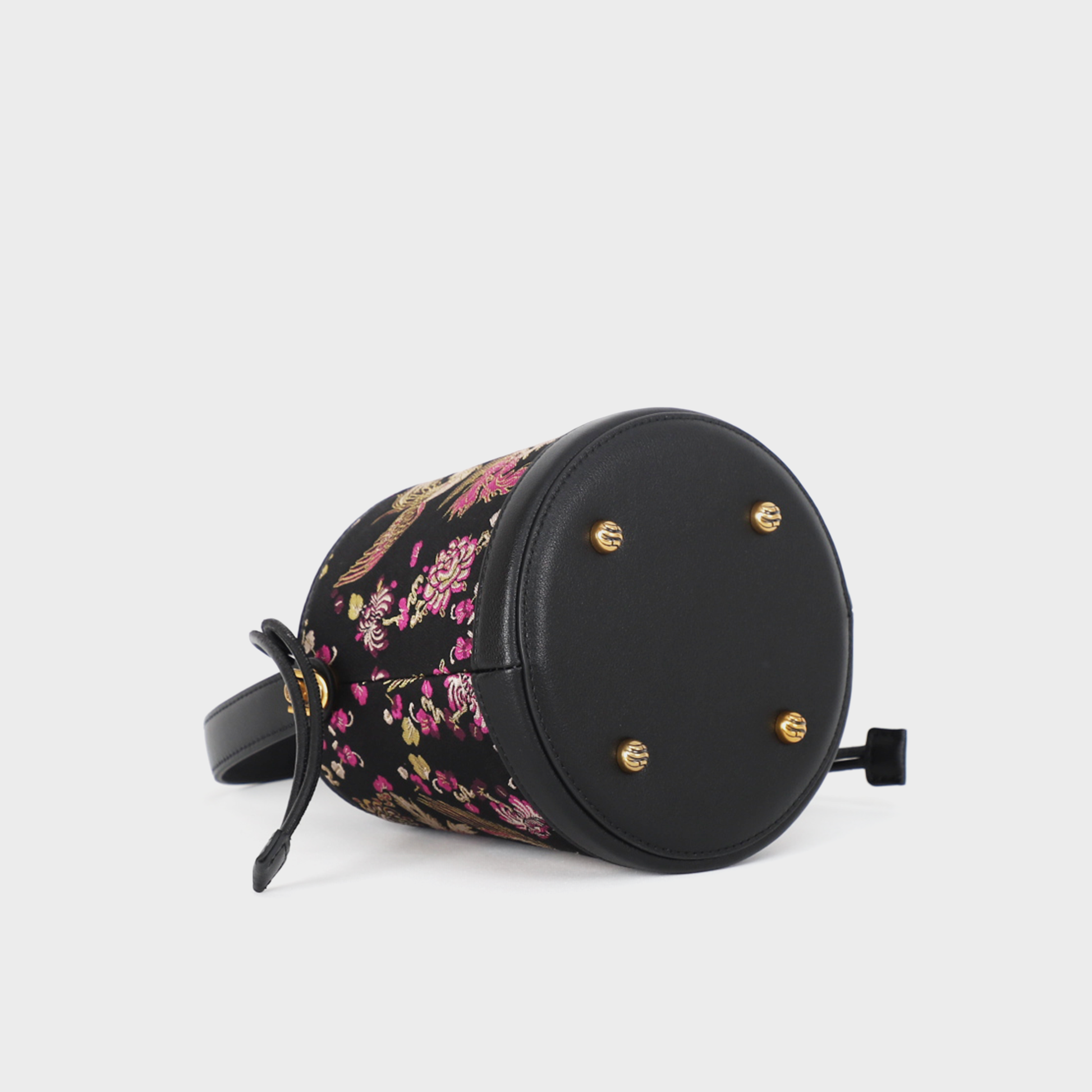 lucky-bag-cross-body