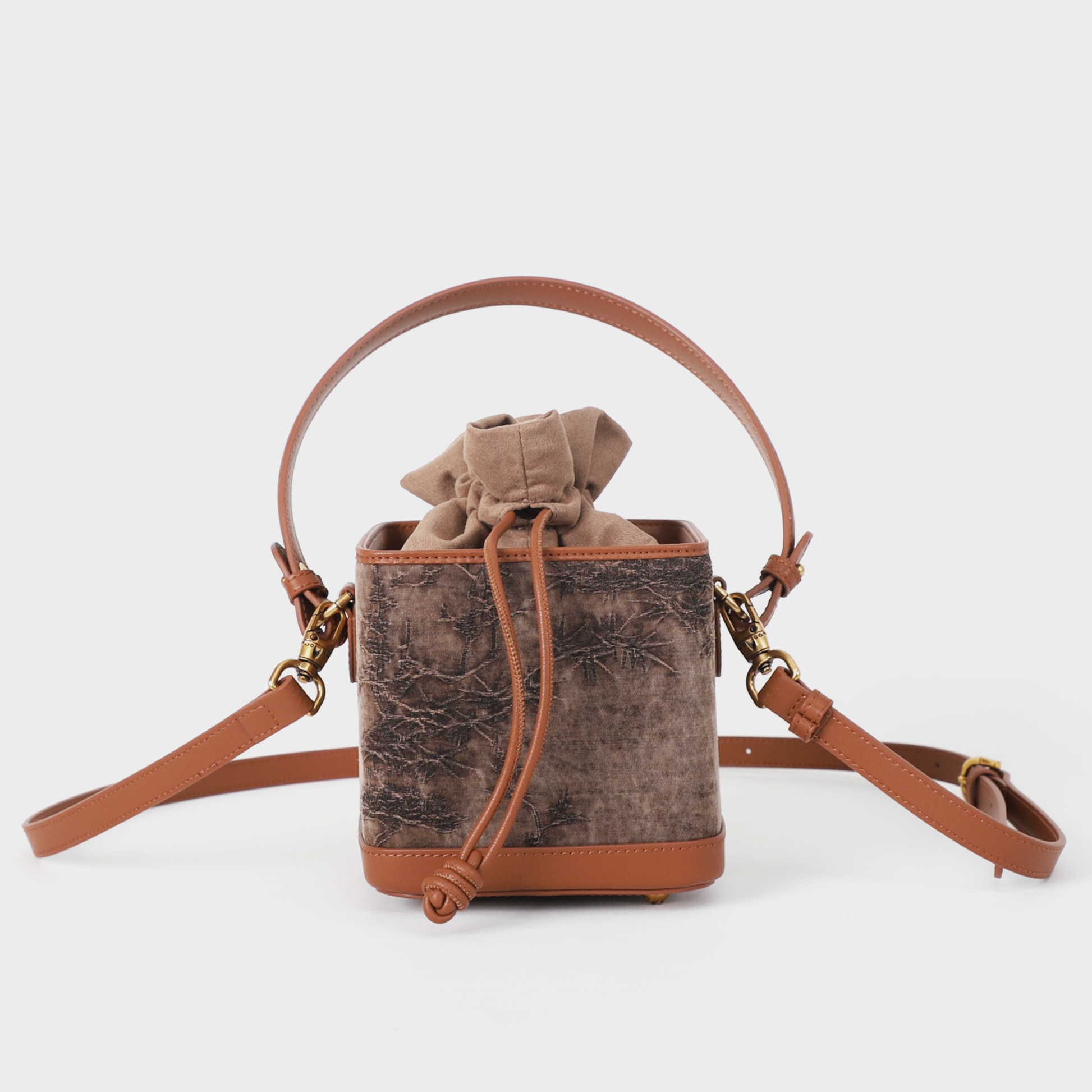 lucky-crossbody-bag