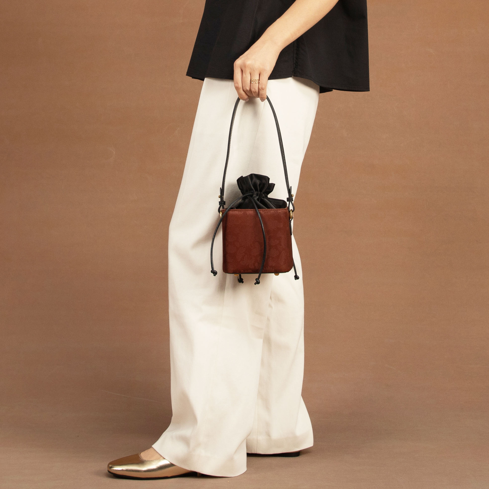 lucky-crossbody-handbags